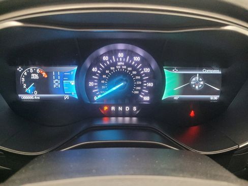 Used 2019 Ford Fusion SE image 23