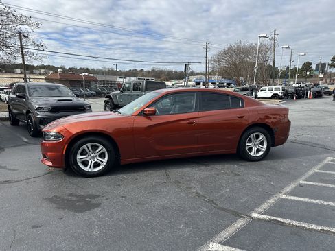 Used 2021 Dodge Charger SXT w/ Leather Interior Group image 6