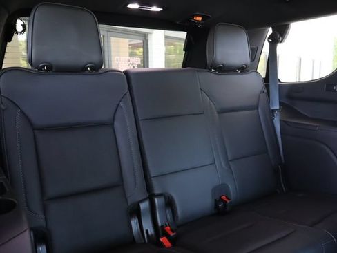 Used 2021 GMC Yukon Denali w/ Denali Premium Package AWD/4WD image 46
