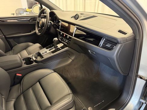 New 2026 Porsche Macan S image 28