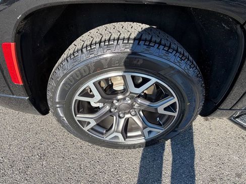 Certified 2024 Jeep Wagoneer Series III image 14