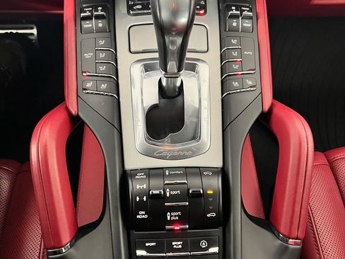 Certified 2018 Porsche Cayenne GTS image 36