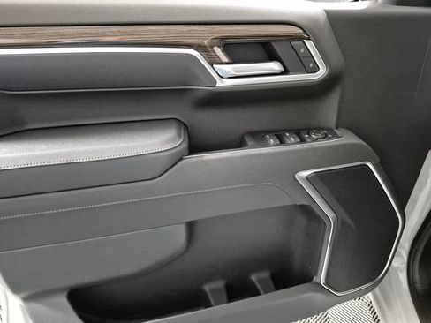 New 2026 Chevrolet Silverado 1500 RST w/ LPO, Dark Essentials Package AWD/4WD image 15