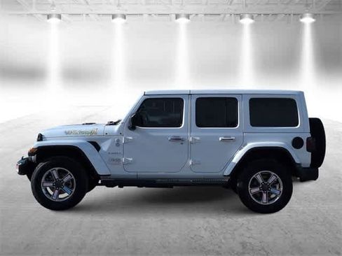 Used 2022 Jeep Wrangler Unlimited Sahara w/ Cold Weather Group image 5