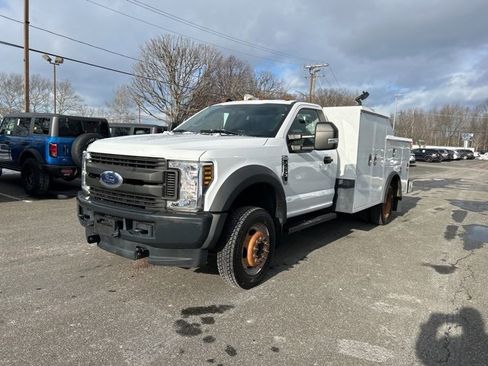 Used 2019 Ford F450 XL w/ Power Equipment Group image 3
