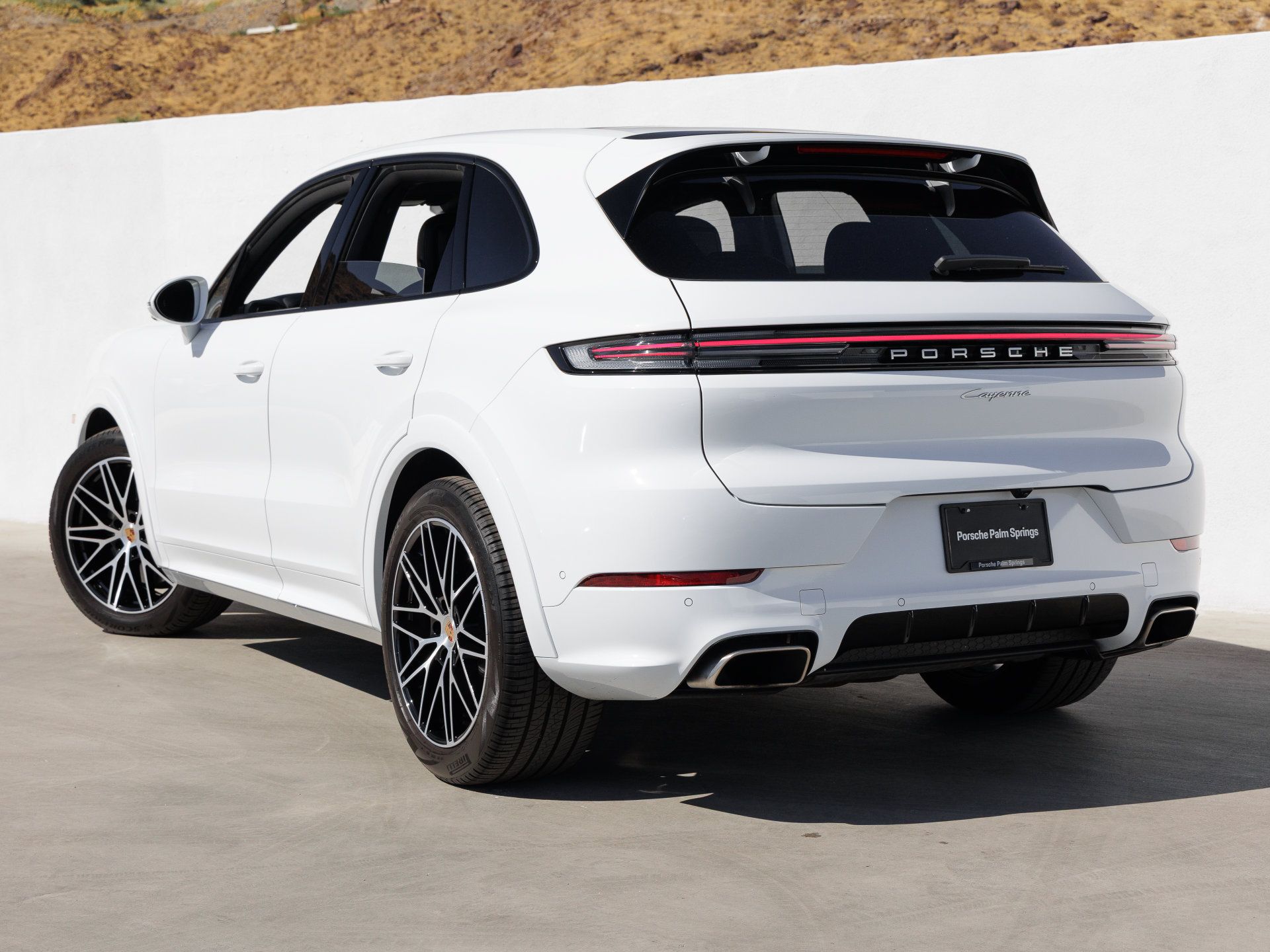 Certified 2025 Porsche Cayenne AWD/4WD image 3