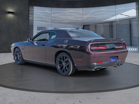 Used 2021 Dodge Challenger R/T w/ Driver Convenience Group image 4