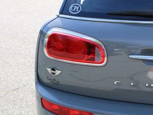 Used 2017 MINI Cooper Clubman FWD image 5