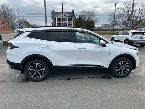 Used 2025 Kia Sportage EX w/ EX Premium Package image 8