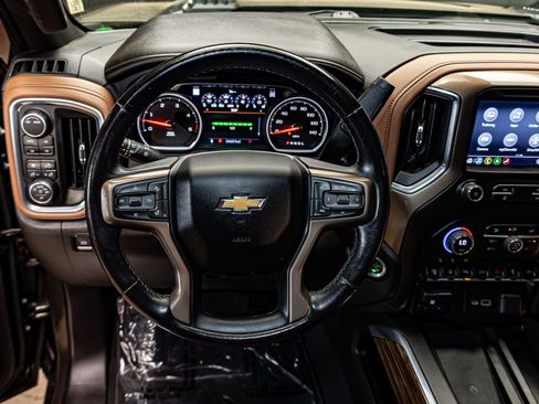 Used 2023 Chevrolet Silverado 2500 High Country w/ Technology Package image 19