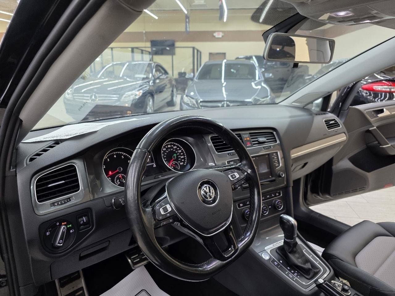 Used 2017 Volkswagen Golf Alltrack SEL AWD/4WD image 18