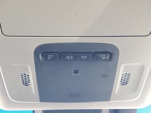 Used 2018 Toyota Camry XLE FWD image 26
