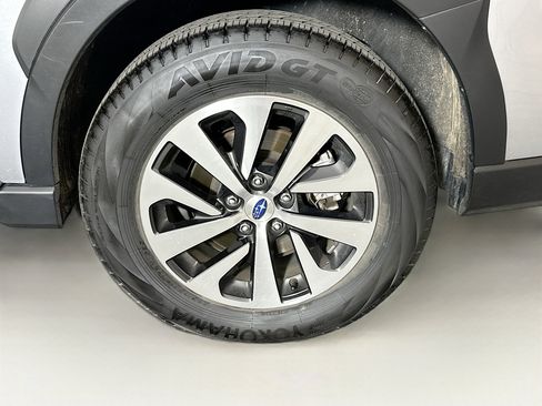 Used 2025 Subaru Outback Premium image 11