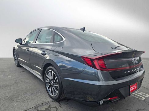 Used 2022 Hyundai Sonata Limited w/ Preferred Accessory Package image 5