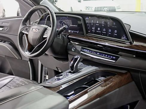 Used 2023 Cadillac Escalade Sport Platinum AWD/4WD image 38