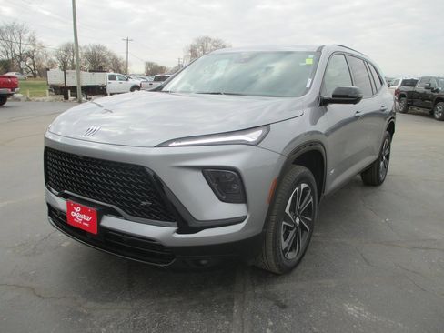 Certified 2025 Buick Enclave Sport Touring w/ Power Package image 10