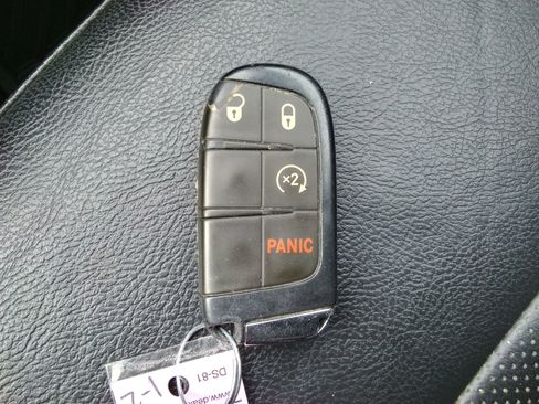 Used 2020 Jeep Compass Limited image 16