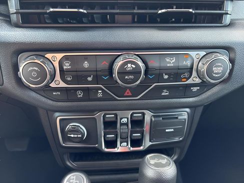 New 2025 Jeep Wrangler Sport S image 21