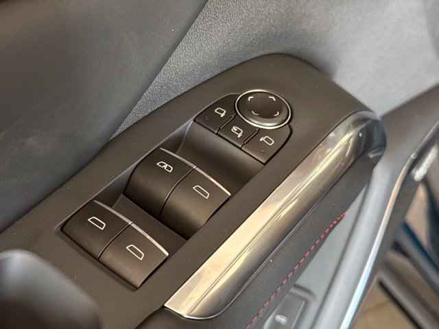 New 2027 Chevrolet Traverse RS w/ LPO, Floor Liner Package AWD/4WD image 9