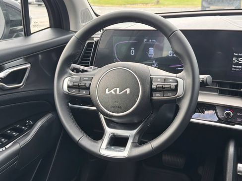Used 2025 Kia Sportage EX FWD image 28
