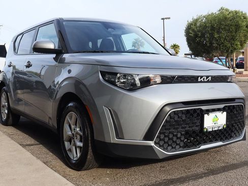 Used 2024 Kia Soul LX w/ Option Group 015 image 18