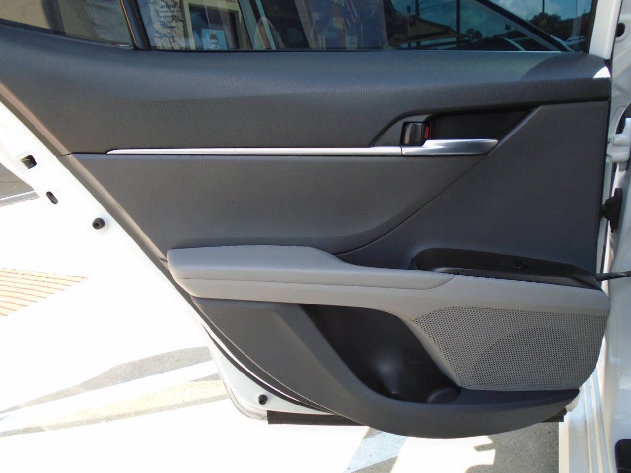Used 2023 Toyota Camry LE FWD image 29