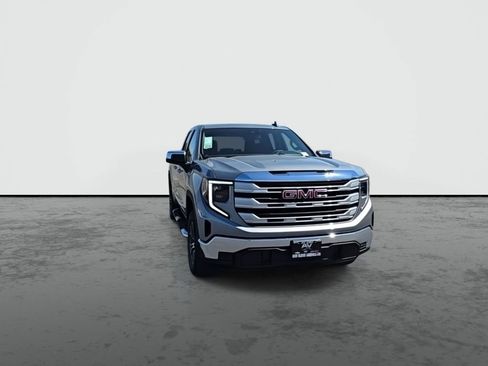 New 2026 GMC Sierra 1500 SLE image 2