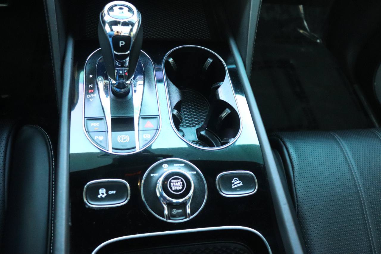 Used 2018 Bentley Bentayga AWD/4WD image 51