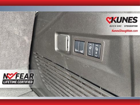 Used 2025 GMC Yukon Denali image 41