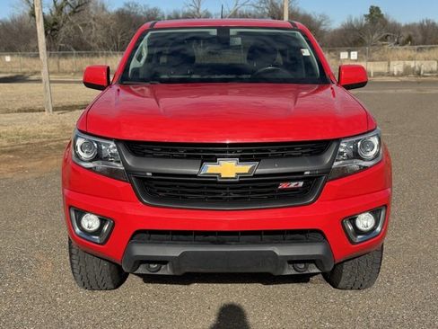 Used 2015 Chevrolet Colorado Z71 image 2