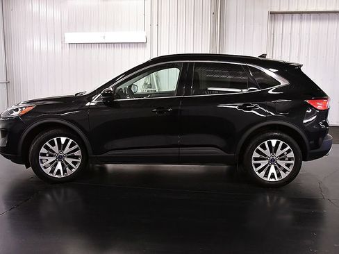 Used 2022 Ford Escape Titanium w/ Class II Trailer Tow Package AWD/4WD image 4
