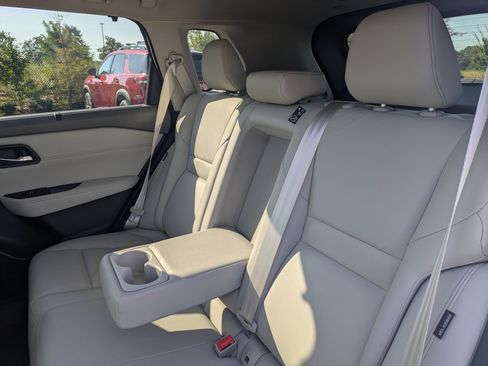 Certified 2023 Nissan Rogue SL w/ SL Premium Package FWD image 31
