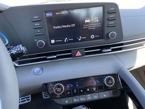 New 2026 Hyundai Elantra SEL Sport Premium FWD image 17