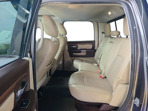 Used 2018 RAM 1500 Laramie AWD/4WD image 19