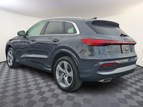 Certified 2025 Audi Q5 Prestige image 4