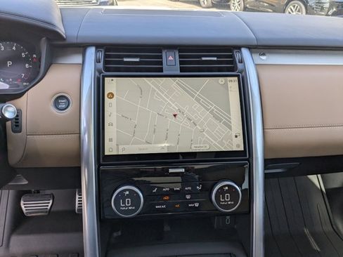 New 2026 Land Rover Discovery Limited Edition AWD/4WD image 12
