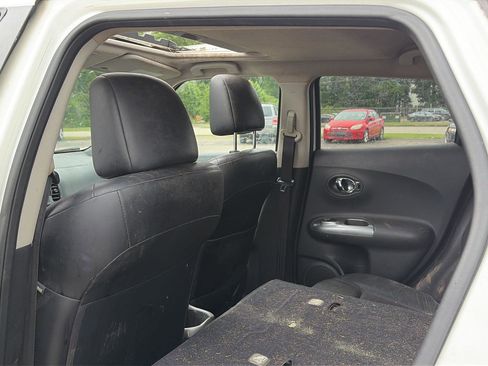 Used 2013 Nissan Juke SL FWD image 3
