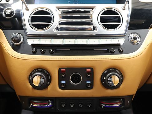 Used 2017 Rolls-Royce Ghost Series II Sedan 4D image 35