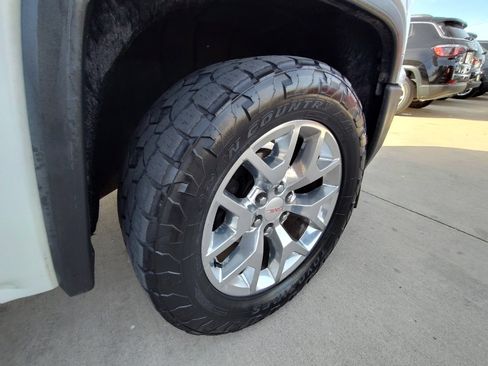 Used 2018 GMC Sierra 1500 SLT w/ Texas SLT Premium Package image 46