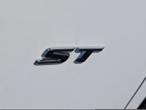 New 2026 Buick Enclave Sport Touring w/ Power Package image 6