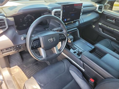 Used 2024 Toyota Tundra Platinum AWD/4WD image 8
