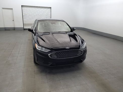 Used 2020 Ford Fusion SE FWD image 14