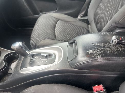 Used 2017 Dodge Journey SXT w/ Comfort/Convenience Group image 8