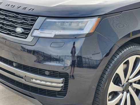 New 2026 Land Rover Range Rover Autobiography image 9