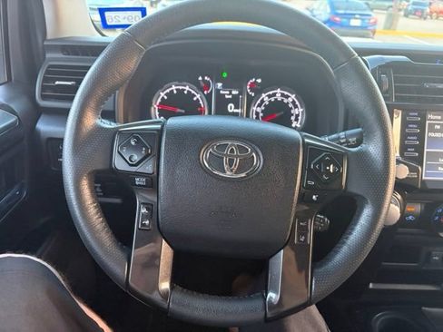 Used 2021 Toyota 4Runner TRD Off-Road AWD/4WD image 10