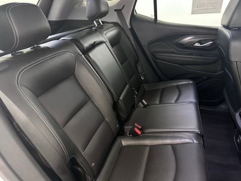 Used 2022 GMC Terrain SLT image 39