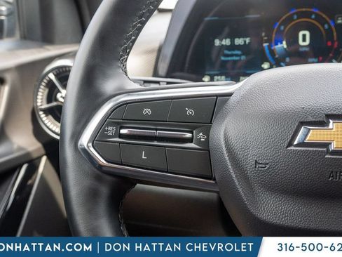 Used 2025 Chevrolet Equinox LT AWD/4WD image 12