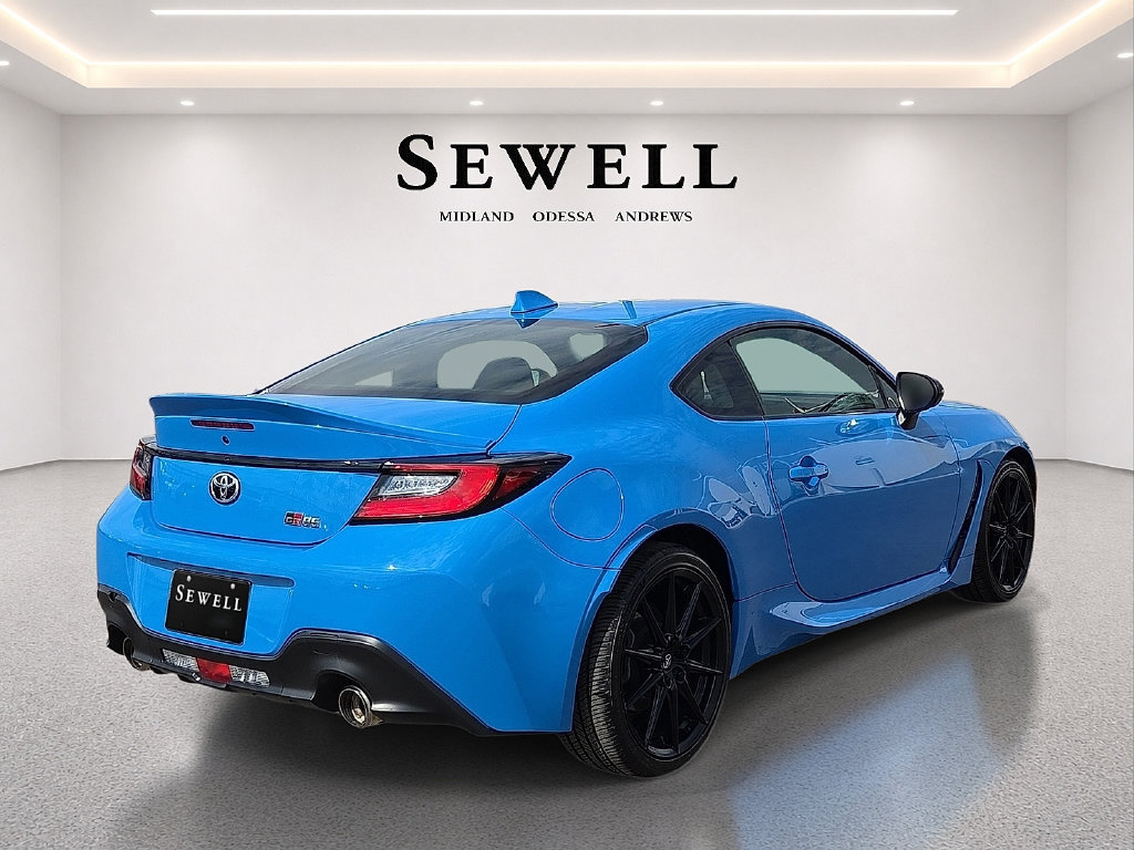 Used 2023 Toyota GR86 Premium RWD image 4