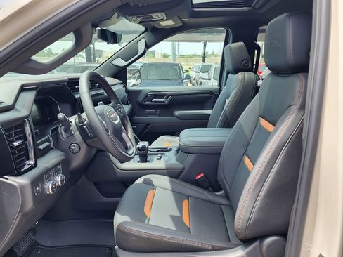 New 2026 GMC Sierra 1500 AT4 w/ AT4 Premium Package AWD/4WD image 17