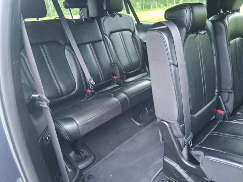 Used 2024 Jeep Wagoneer L Series II w/ Flexible Seating Group AWD/4WD image 17